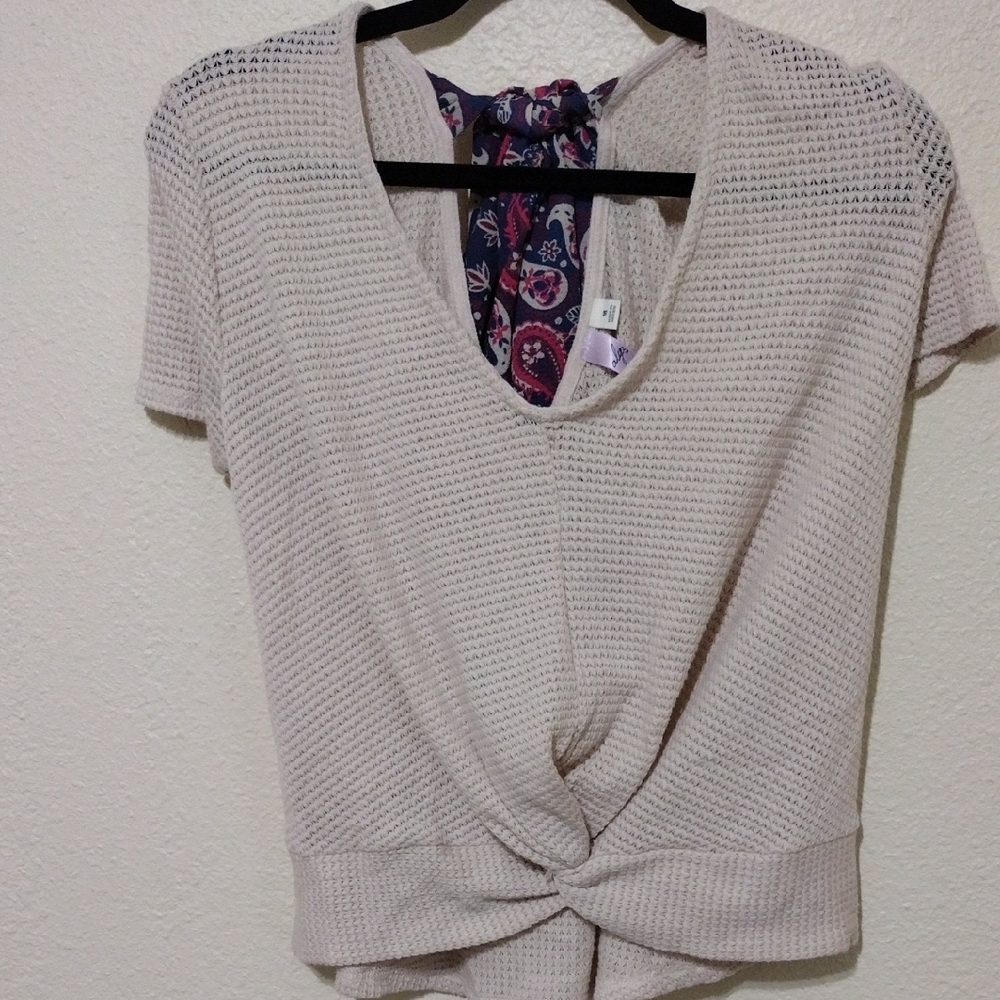 Alya Cream Knot Front Short Sleeve With Ribbon Tie In The Back - Picture 8 of 10